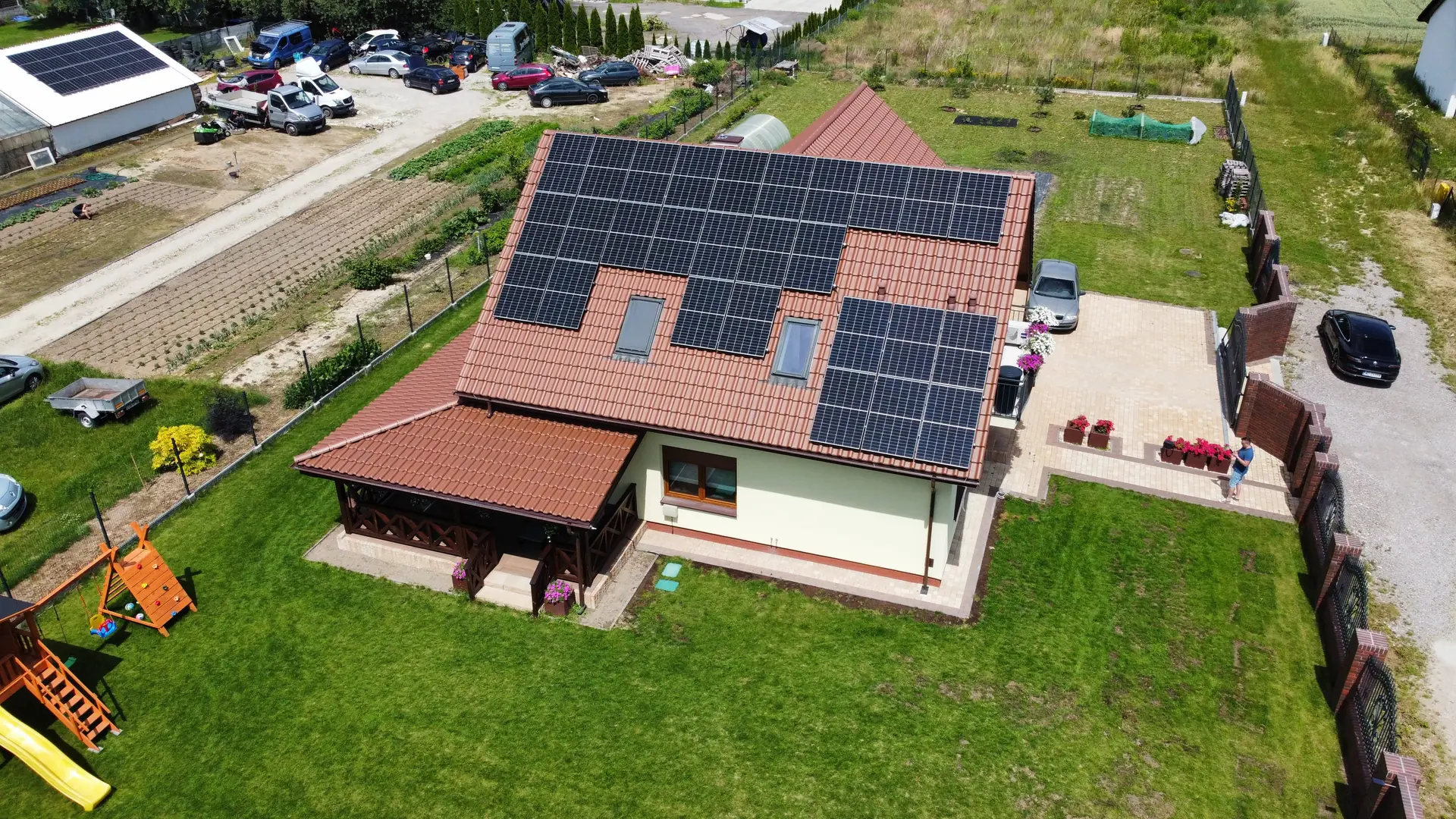 Drugi widok wykonanej instalacji fotowoltaicznej w Lublinie